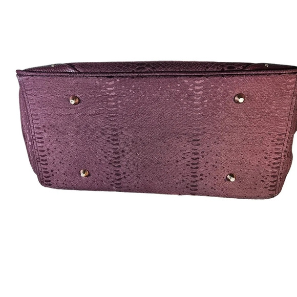 Vince Camuto Ameliah Weekend Duffle Bag in burgundy - Picture 6 of 12